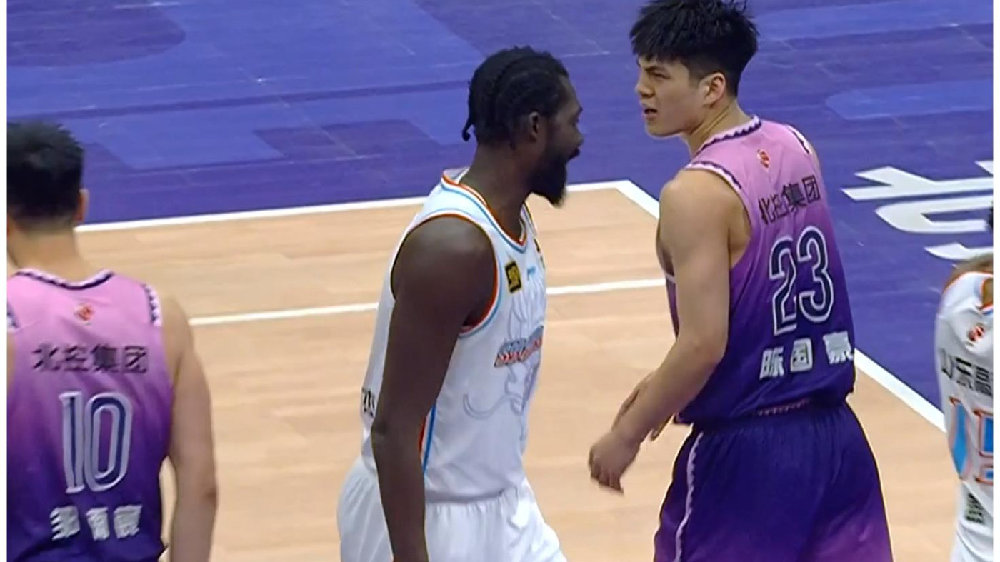 狂逼陈国豪离队？北控惨遭山东逆转，闵鹿蕾用人惨遭质疑！