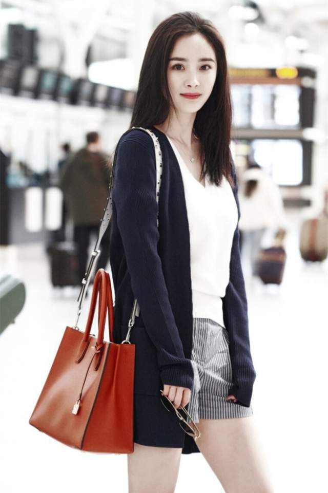 连胡歌都已经结婚生子了,为什么杨幂却还没有找到下家接盘呢?休闲区蓝鸢梦想 - Www.slyday.coM 连胡歌都已经结婚生子了,为什么杨幂却还没有找到下家接盘呢?休闲区蓝鸢梦想 - Www.slyday.coM