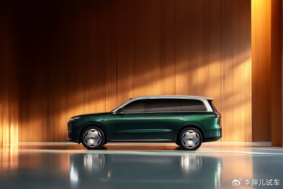 一则消息流出！憋屈了大半年的理想，明年要整个狠活，新车太横了