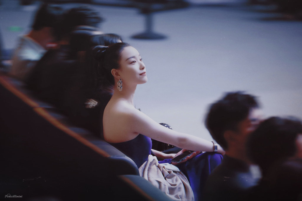 倪妮真氛围感美女