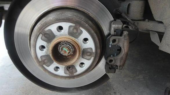 老司机都要做的刹车保养，不想翻车的就赶紧学起来