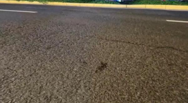 哈尔滨一女子过马路时被撞倒,现场留有血迹…休闲区蓝鸢梦想 - Www.slyday.coM 哈尔滨一女子过马路时被撞倒,现场留有血迹…休闲区蓝鸢梦想 - Www.slyday.coM