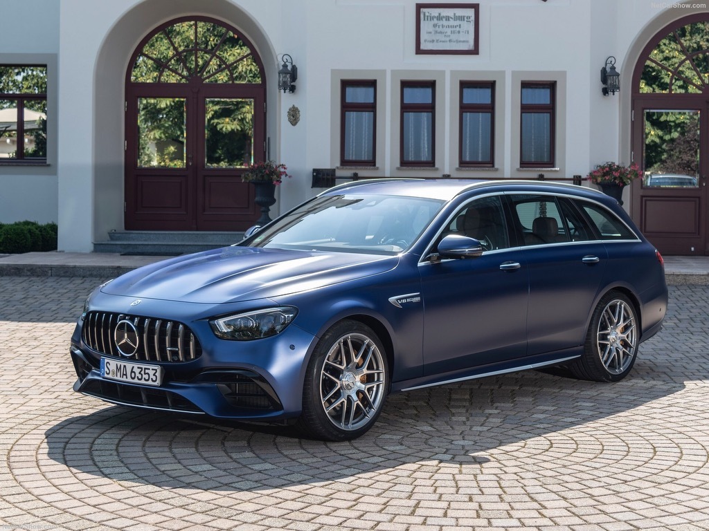 如果非要把居家、舒适、旅行、速度、激情等用车场景硬融在一起