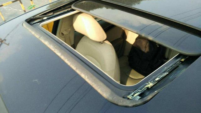 汽车天窗经常漏水还有异响？老司机教你几招，学会不用愁