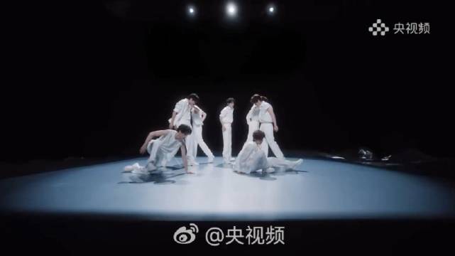 时代少年团舞出梦的旋律