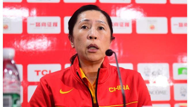 中国女篮再次成为关注焦点，李梦、郑薇、宫鲁鸣去向曝光