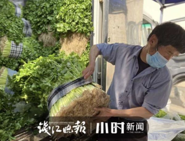 杭州人爱吃的本地菜大跌价,有的直接腰斩!老板:现在很实惠休闲区蓝鸢梦想 - Www.slyday.coM 杭州人爱吃的本地菜大跌价,有的直接腰斩!老板:现在很实惠休闲区蓝鸢梦想 - Www.slyday.coM