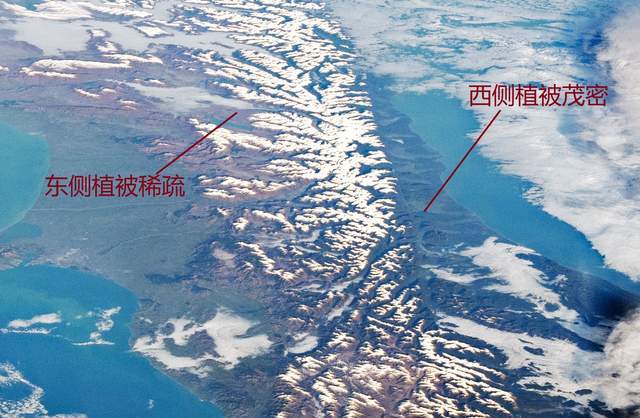 绵延数百千米的南阿尔卑斯山脉，是<a href=