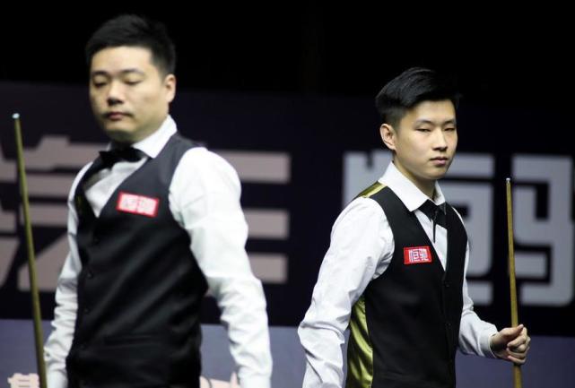 中国名将3-2、4-3绝杀前世界第一,赵心童9-10惜败,无缘世锦赛 中国名将3-2、4-3绝杀前世界第一,赵心童9-10惜败,无缘世锦赛