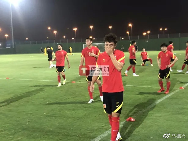 国足展开全面冲刺 战越南队必须拿下！