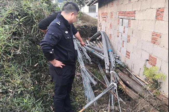 杭州建德一大伯放在田里的钢管不见了,原来是他花了4个凌晨偷走的休闲区蓝鸢梦想 - Www.slyday.coM 杭州建德一大伯放在田里的钢管不见了,原来是他花了4个凌晨偷走的休闲区蓝鸢梦想 - Www.slyday.coM