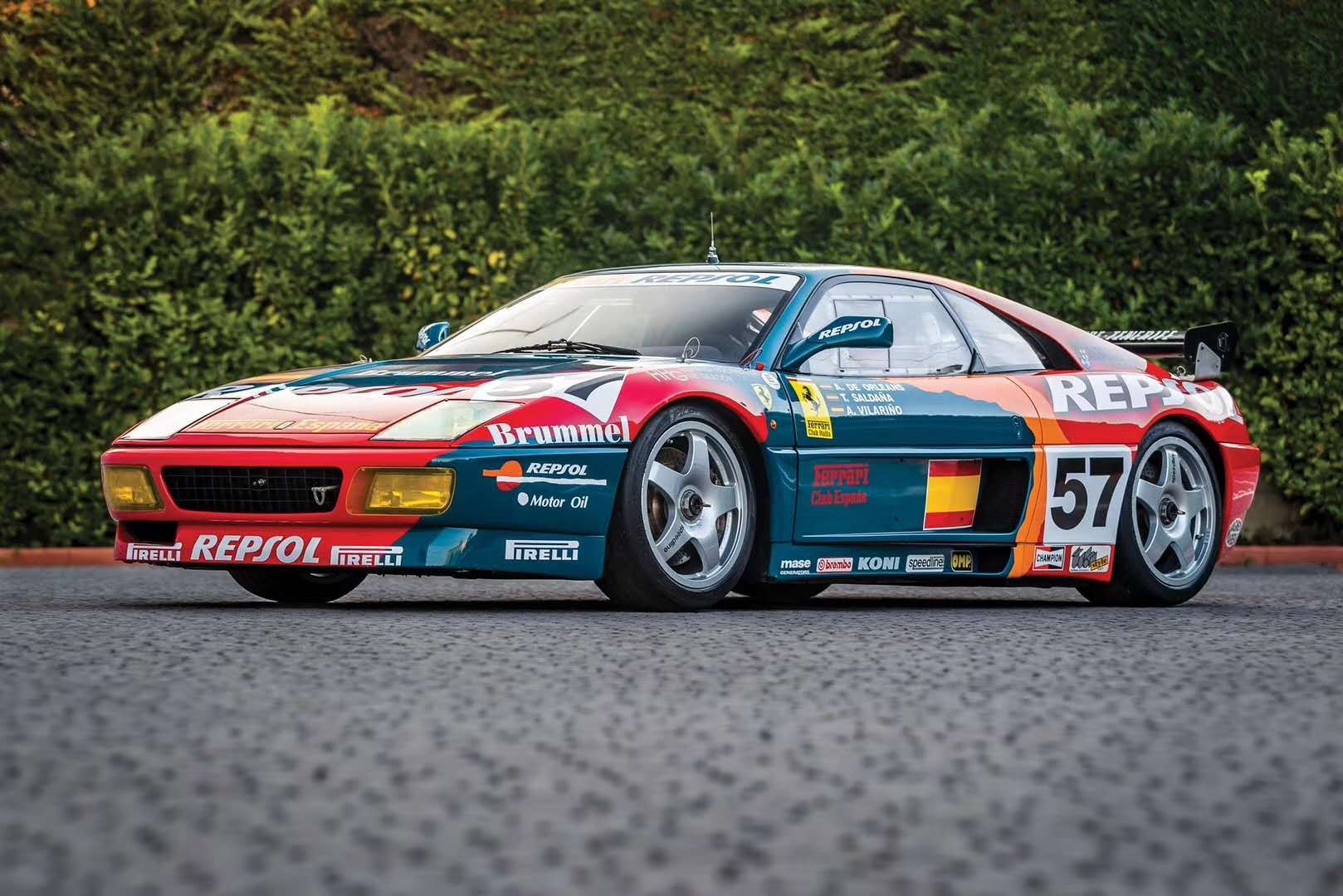 法拉利348 Challenge赛车，搭载3.4升V8发动机，最大输出320马力