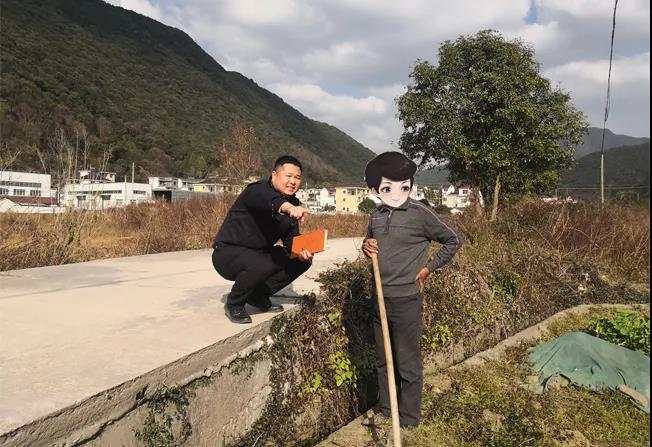 杭州建德一大伯放在田里的钢管不见了,原来是他花了4个凌晨偷走的休闲区蓝鸢梦想 - Www.slyday.coM 杭州建德一大伯放在田里的钢管不见了,原来是他花了4个凌晨偷走的休闲区蓝鸢梦想 - Www.slyday.coM