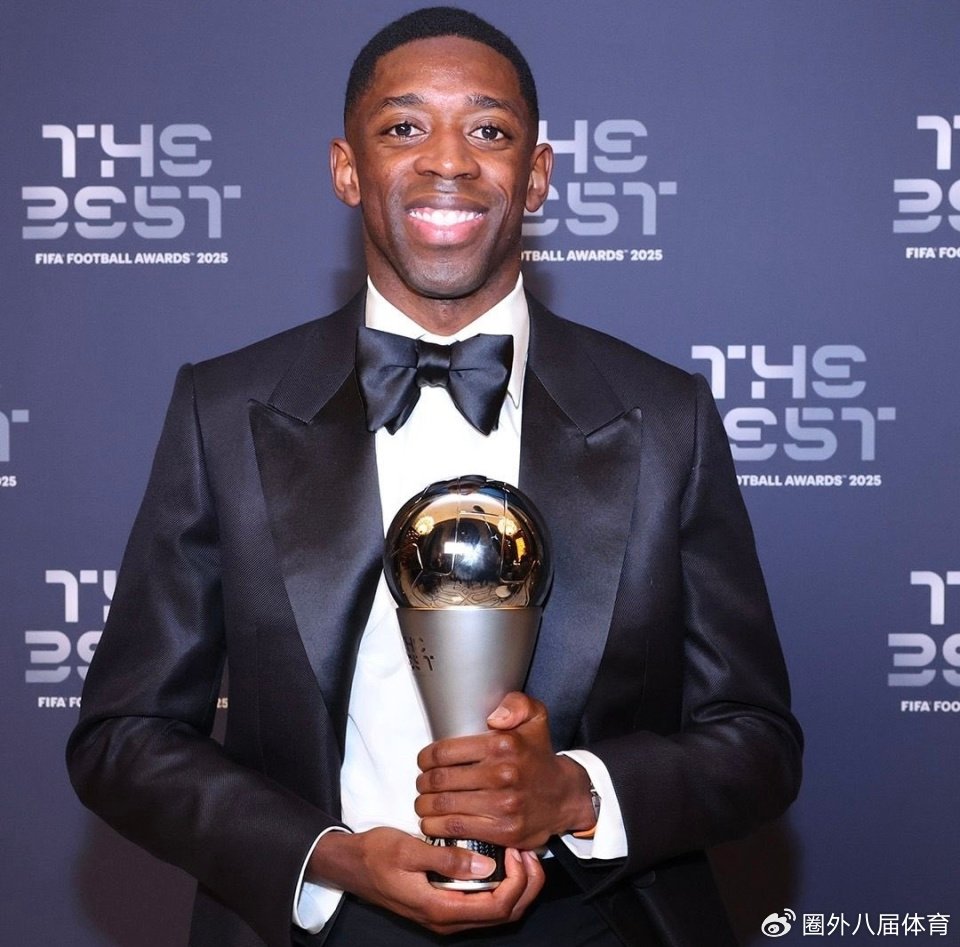 C罗又没投票！梅西首选登贝莱，国足投票：张玉宁邵佳一选择完全不同