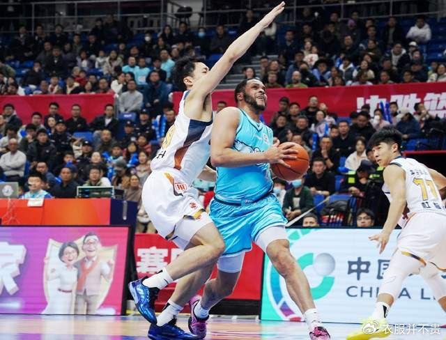 20投狂轰56分6板6助！超级外援上演降维打击，成刘维伟头号杀手锏