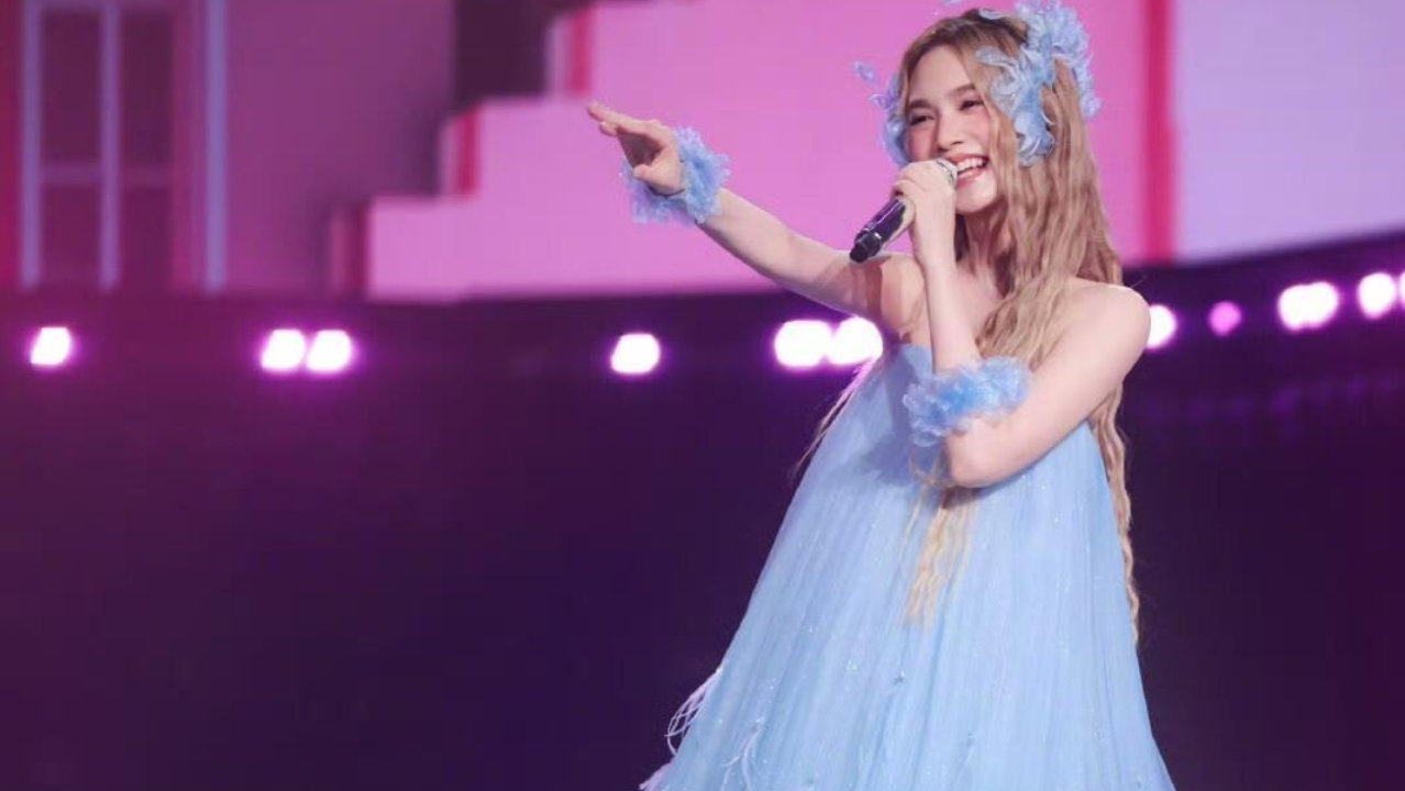 杨丞琳晒照为妈妈庆祝69岁生日,母女同框合影满满的幸福！