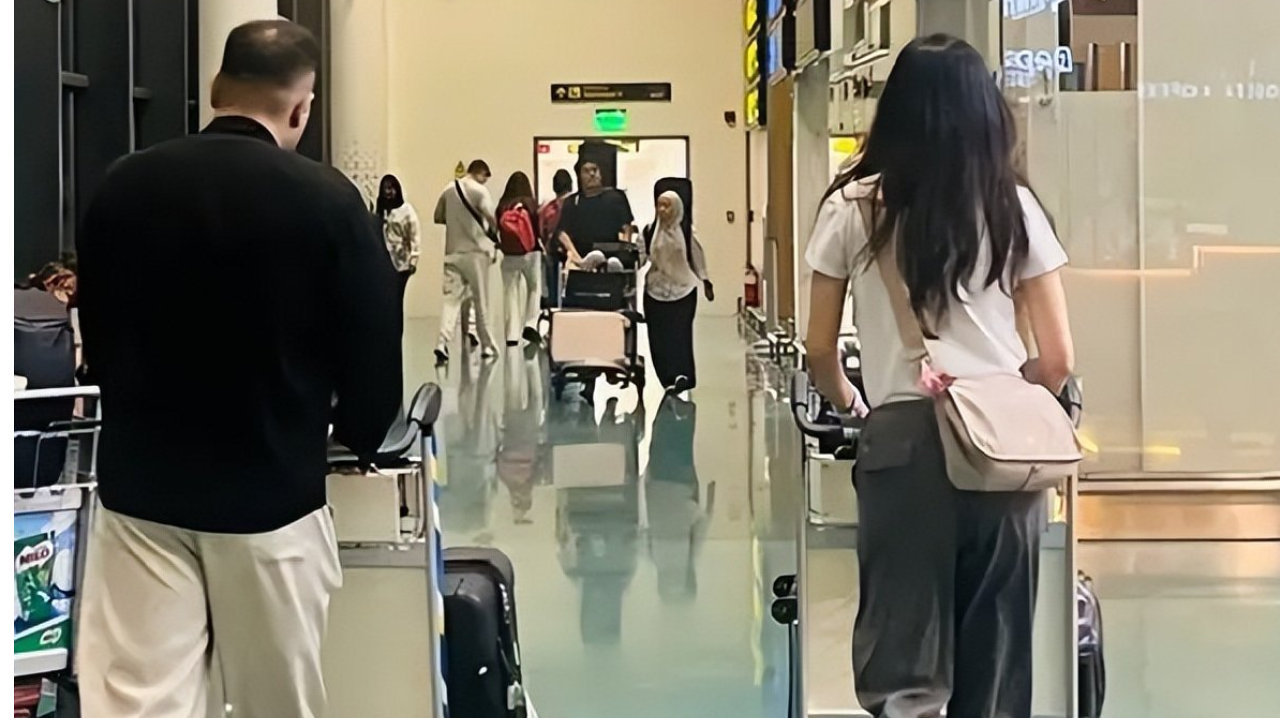 韩雪夫妇马尔代夫度假，幸福感十足，网友谬赞！