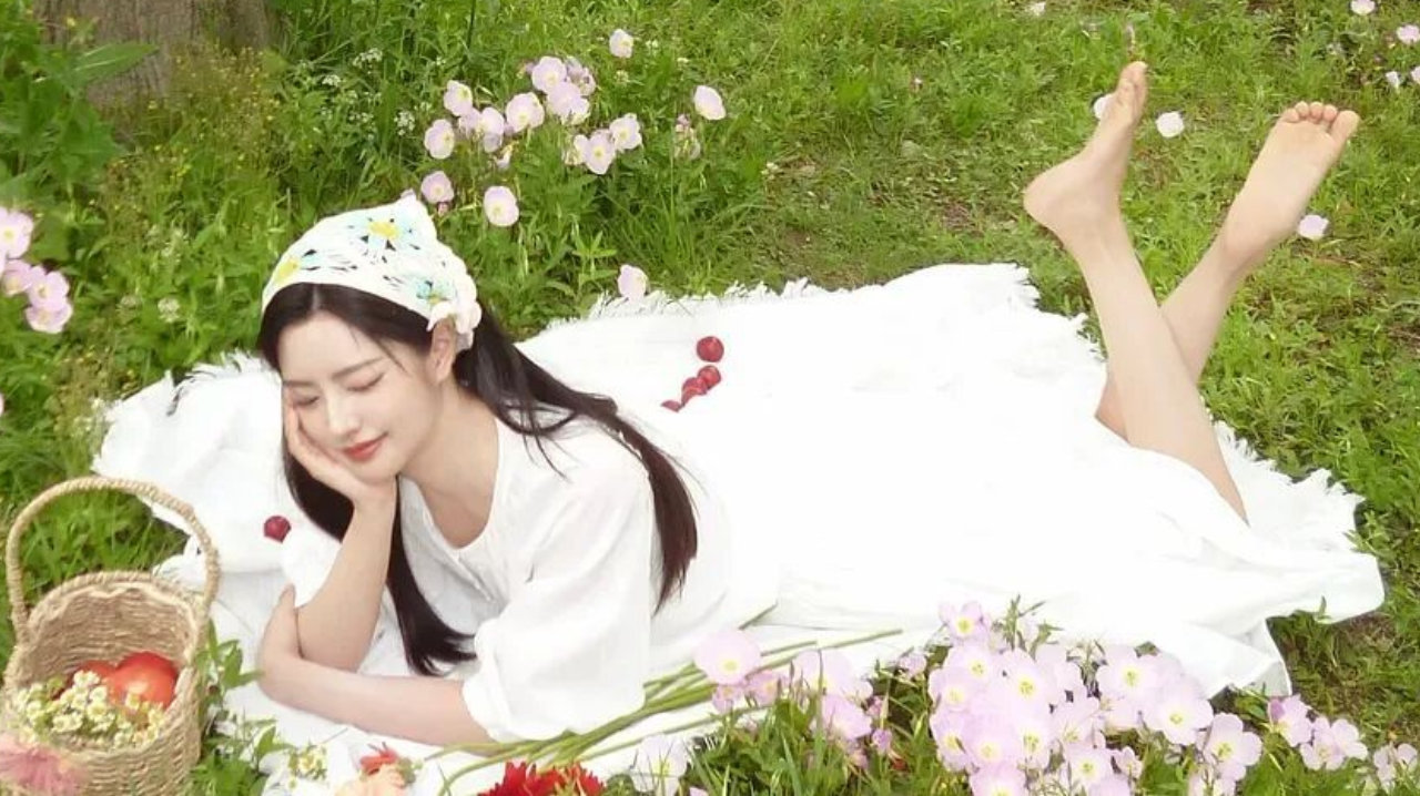 徐若晗：95花赛道的“静水深流者”，以倔甜底色破局喧嚣