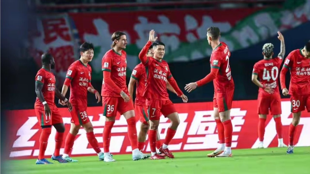 泰山队外租中锋转会海港，海港球迷群称已完成签约，自由身加盟