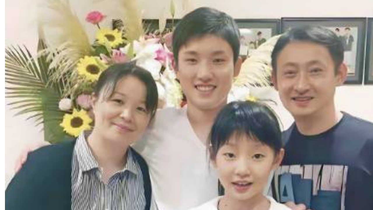 张本智和父亲哭了：请中国人不要骂我儿子了，我们在日本很受欢迎！