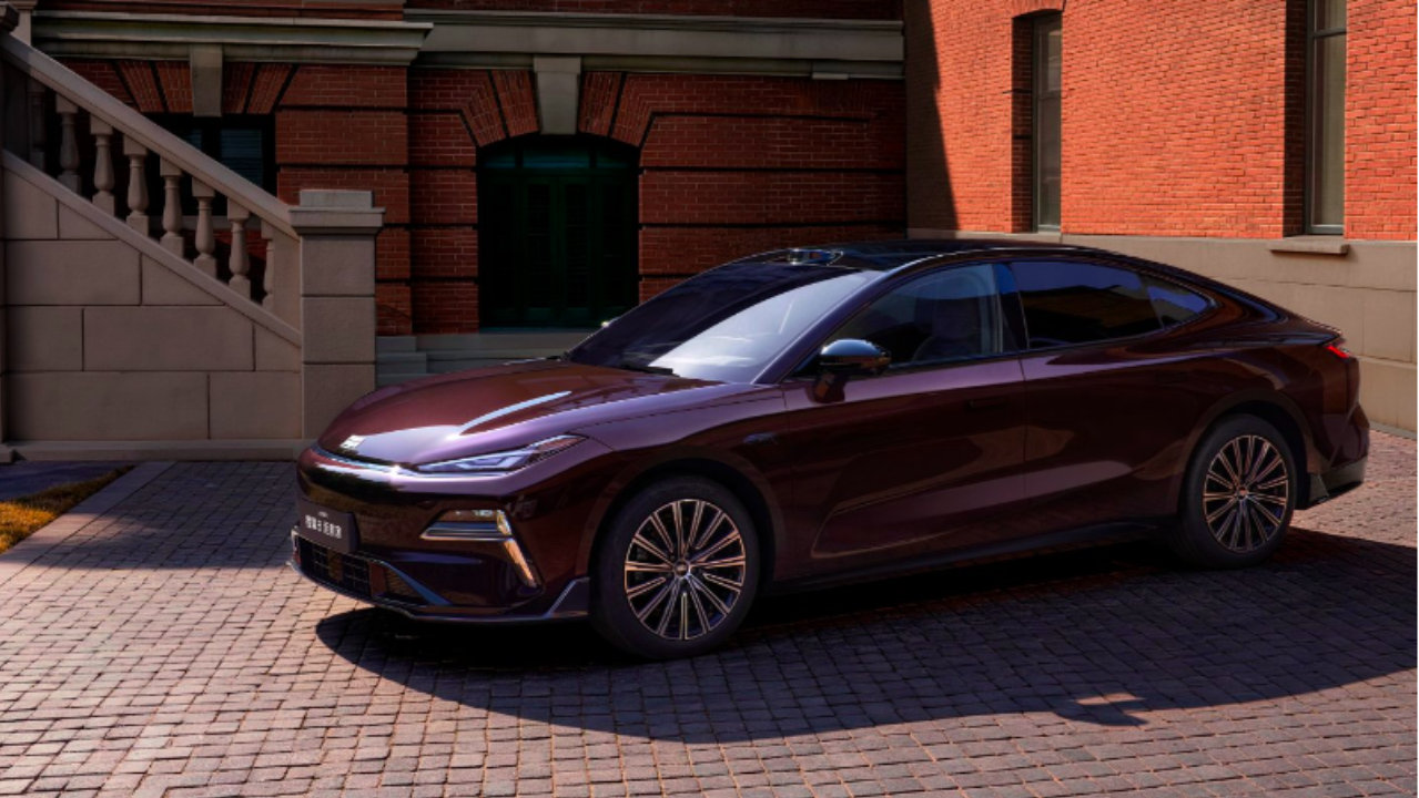 新增纯电续航225km，吉利银河星耀8远航家售12.58万起