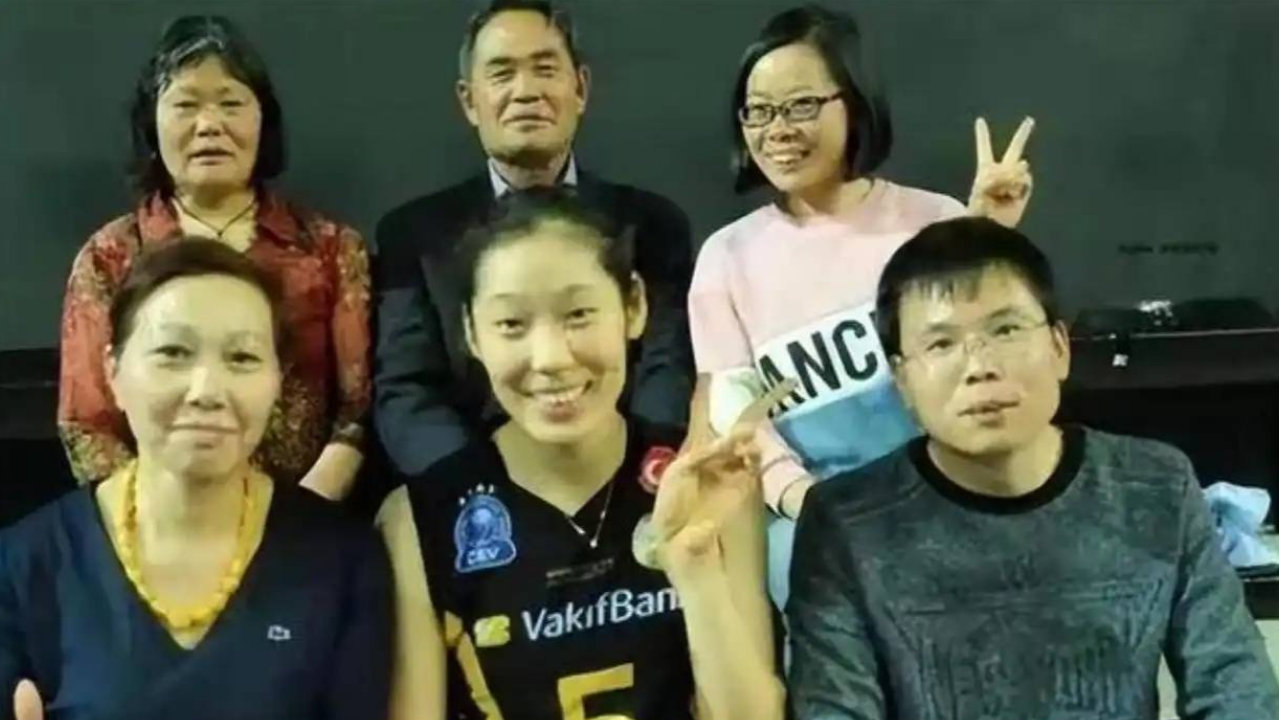 女排朱婷：全球身价第一，却无法入选国家队，她到底得罪了谁？
