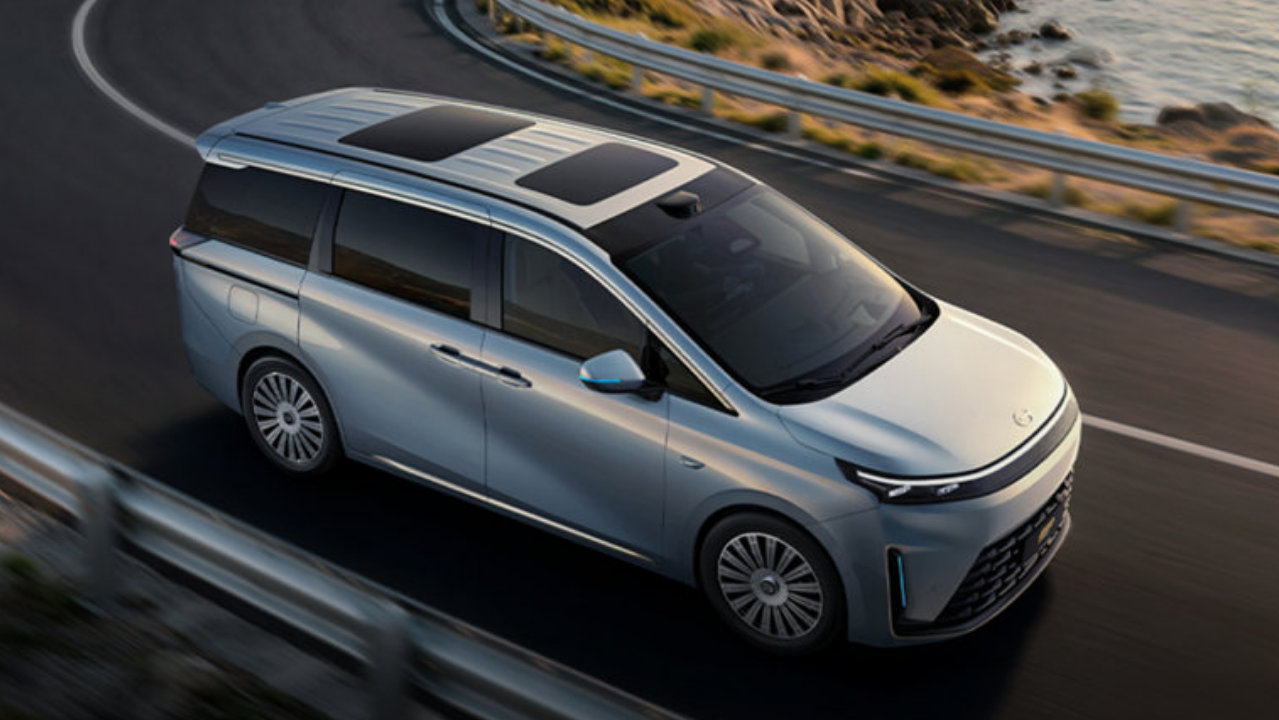配备激光雷达、续航1500km+的豪华新能源MPV，被拉入20万级！