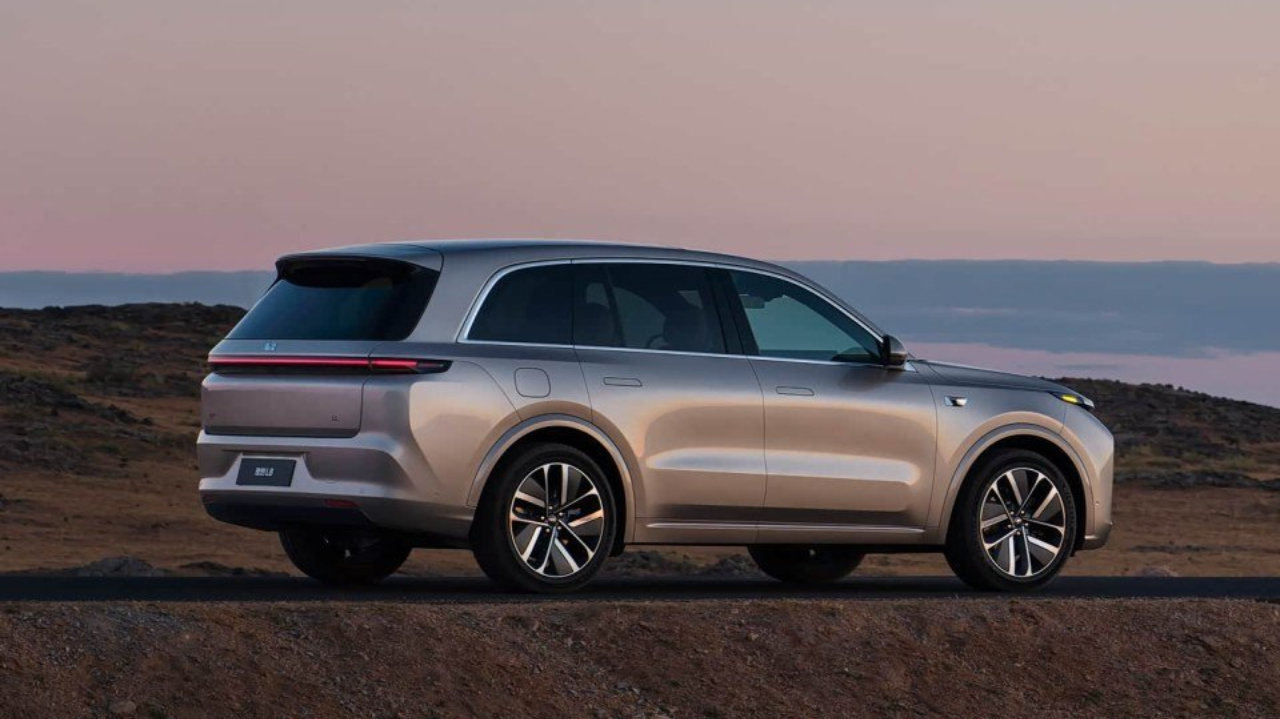 车主“痛诉”理想L8：40万打水漂，跳了三个坑，下辆车还买理想?