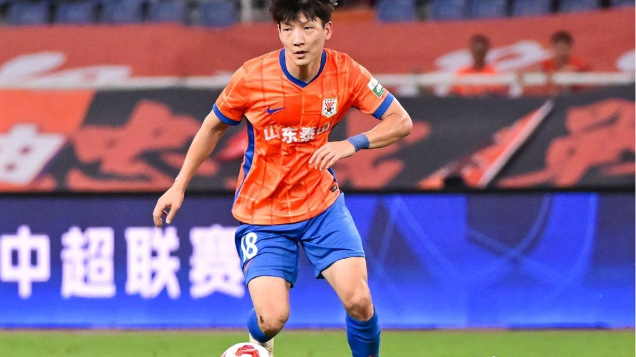 目标4冠王！上海海港一口气连签4大本土悍将，国足两大新星赫然在列