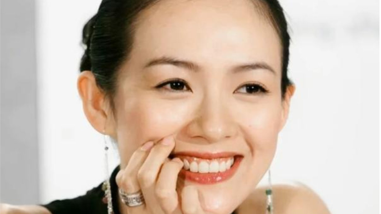 章子怡参加百花迎春晚会！生图素颜一脸疲态，离婚3年如今撞脸童瑶