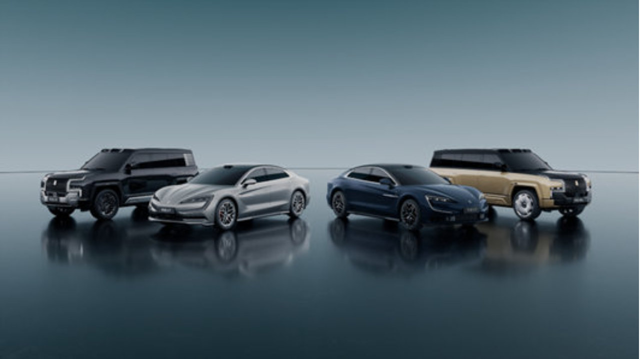 仰望加闪充，告别补能等待！2026款仰望三剑客联袂登场