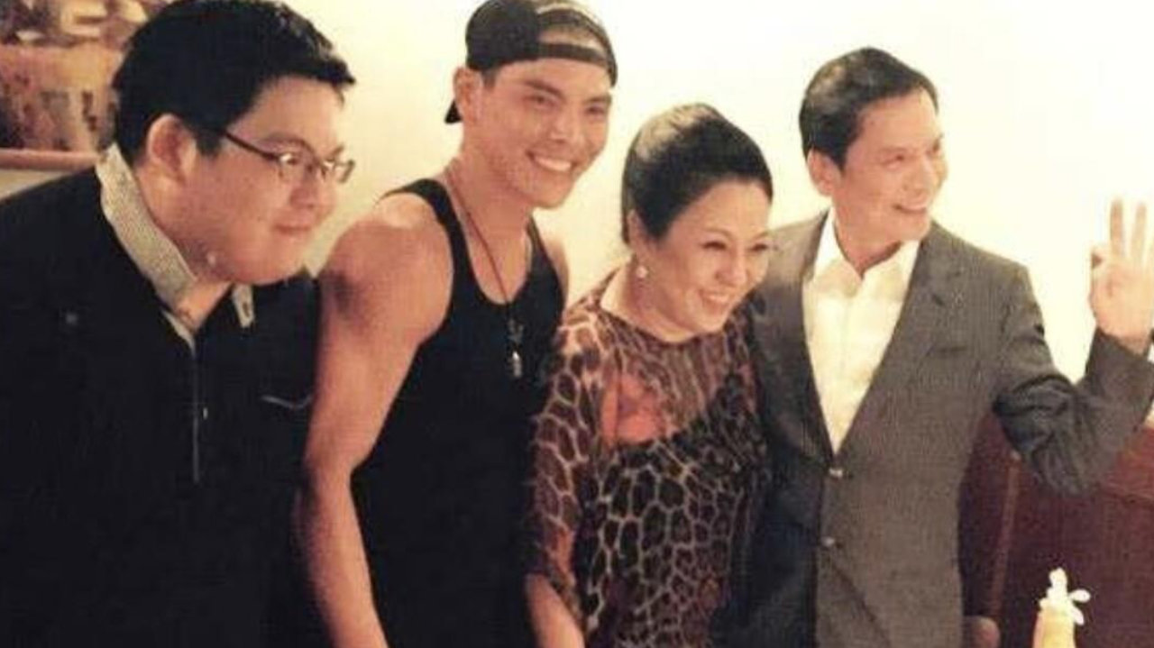 向佑吐槽不满嫂子郭碧婷继承遗产，向华强向太狠心拉黑他