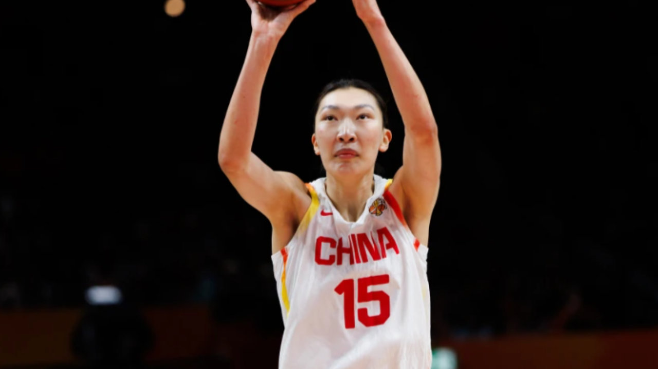 女篮止步八强韩旭仍闪耀！轰21+9连续五场上双 媒体人是世界级球星