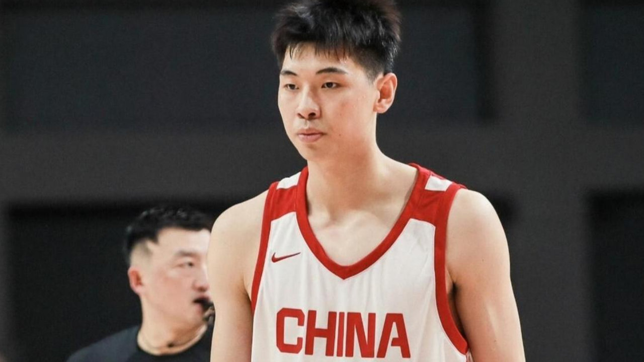 中国男篮亚运38分轻取开门红，连收三大喜讯，郭士强全力剑指金牌
