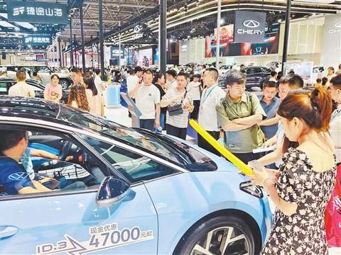 透过重庆车展看汽车产业“卷”出新生态