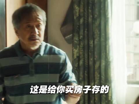 龙叔在我的印象里还是拯救世界的超级英雄，现在他已经白发苍苍.