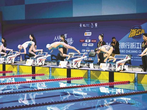 与奥运冠军同池竞技是什么感觉？