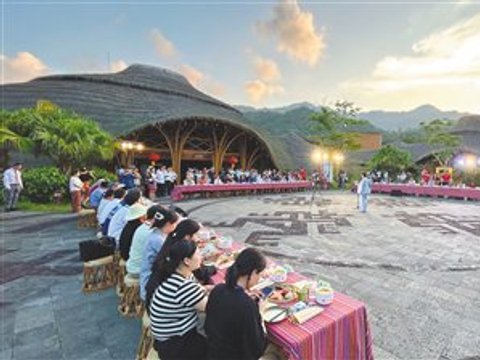 在五指山下听美美与共交响乐