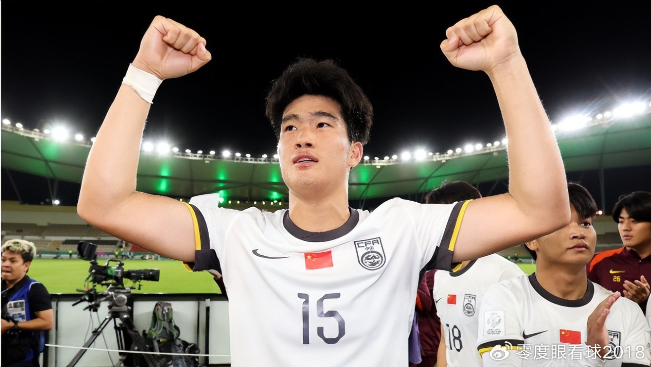 伟大的续约！山东泰山做了最明智一个决定，天才带刀后卫不走了