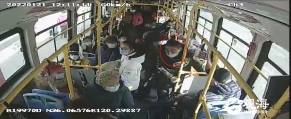 冬日街头,青岛司机热心故事温暖续写……休闲区蓝鸢梦想 - Www.slyday.coM 冬日街头,青岛司机热心故事温暖续写……休闲区蓝鸢梦想 - Www.slyday.coM