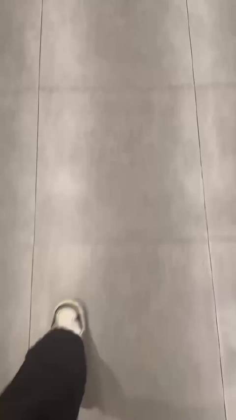 终于轮到我拍机票转场视频了，五菱线下车展解说员完美收官