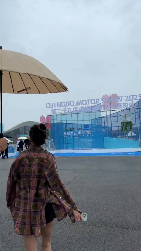 车展小报告 #韩景枫51king #李谣 #2025成都车展 #日常