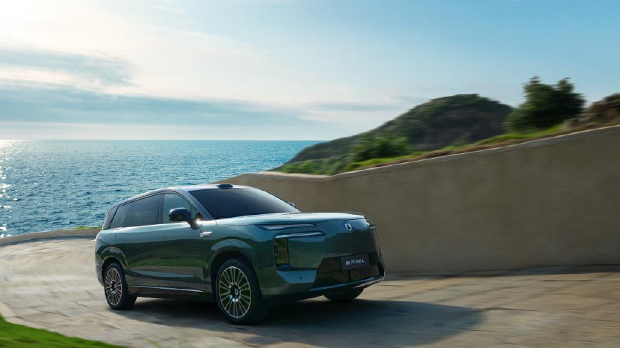 不到30万的大六座豪华SUV？腾势N8L正式上市，挑战传统豪华品牌