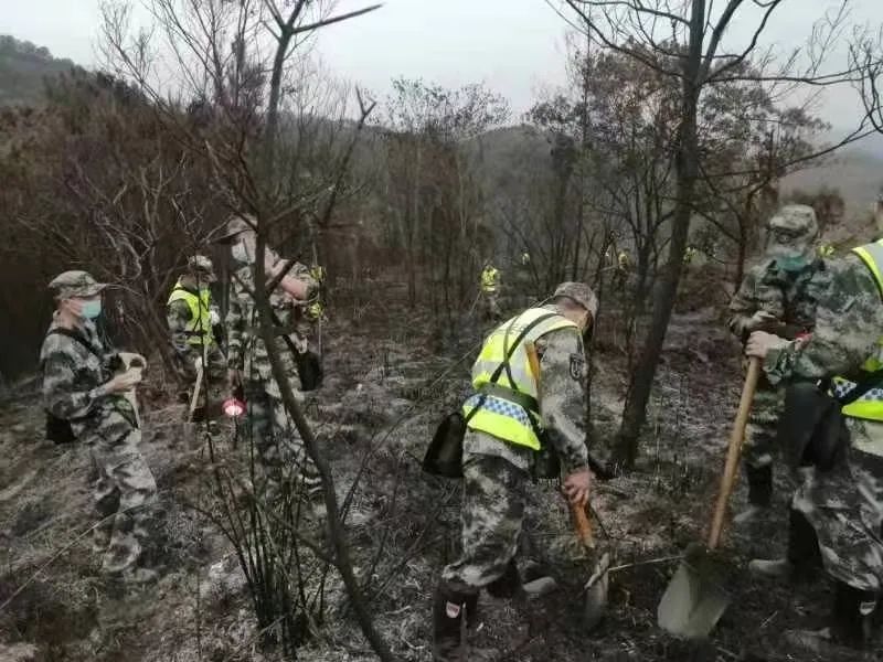 最新!武警、消防等救援力量进入东航坠机现场,搜寻黑匣子……广西梧州公告休闲区蓝鸢梦想 - Www.slyday.coM 最新!武警、消防等救援力量进入东航坠机现场,搜寻黑匣子……广西梧州公告休闲区蓝鸢梦想 - Www.slyday.coM