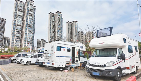 乐享宜人气候 感受侨乡年味