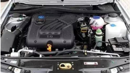 汽车水箱多久加一次水？可以自己加吗？