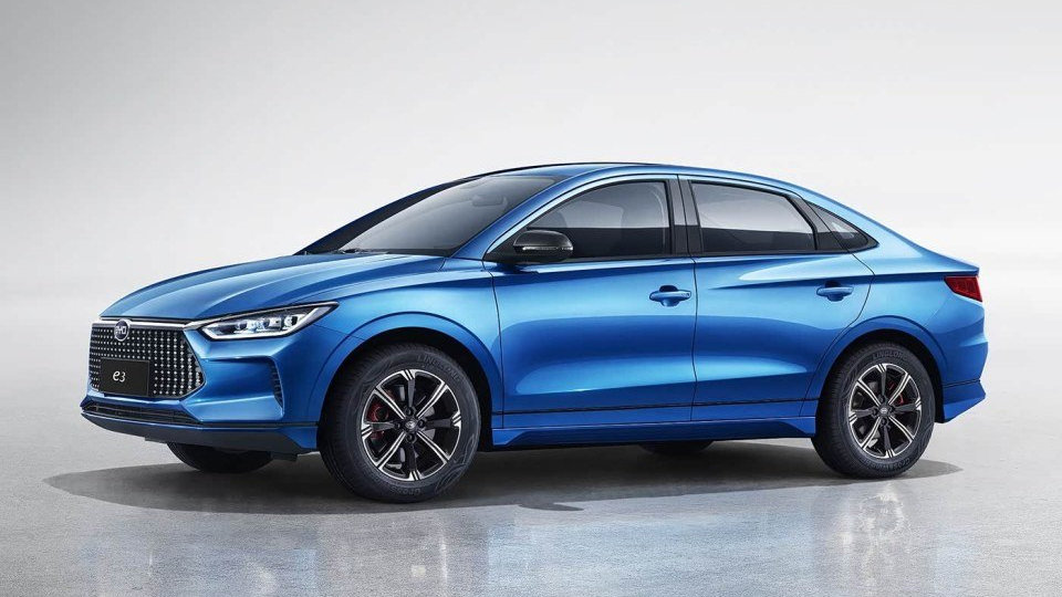 没苦硬吃是吧？电动车还有手动挡？还是比亚迪出的？