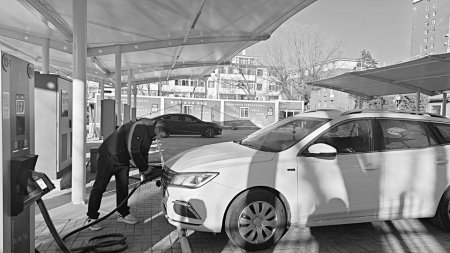 最多15分钟完成充电，实现“一秒一公里”