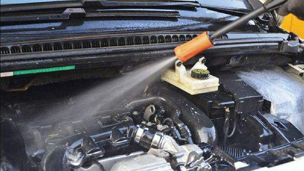 汽车发动机舱到底能不能用水清洗？一次讲明白