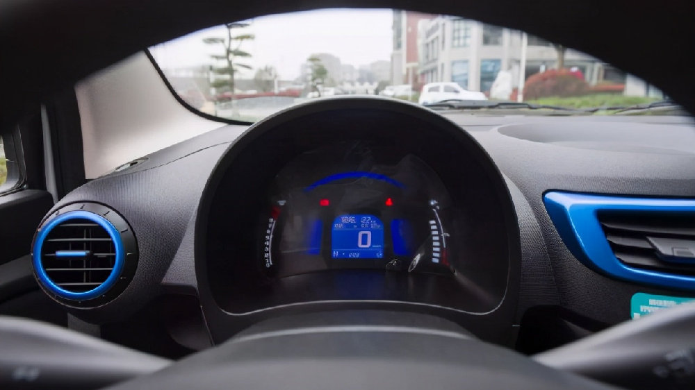 汽车内饰需要全车清洗吗？5分钟了解清洗内饰小技巧，在家就能做